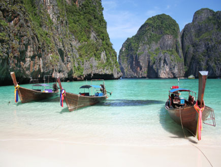 סירות על החוף בפוקט תאילנד (צילום: istockphoto)